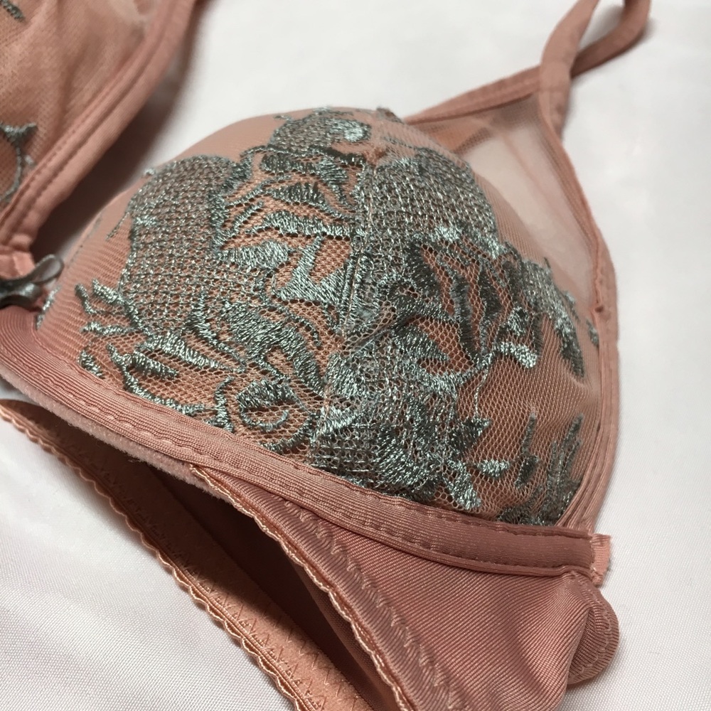 Push-Up Bra - Picture 4 of 8